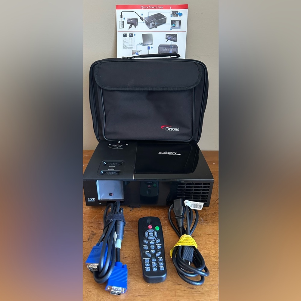 Optoma EP761 DLP 3200 Lumens XGA Desktop Portable Compact Design Projector